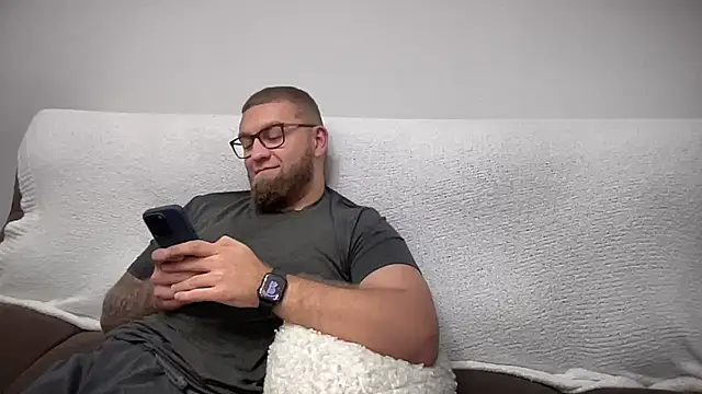 Snapshot of Bear_bear_ chatting on December 2024 10:42:02 PM Bear bear online show from December 2024 10:42:02 PM