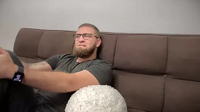Snapshot of Bear_bear_ chatting on December 2024 04:30:02 PM Bear bear online show from December 2024 04:30:02 PM