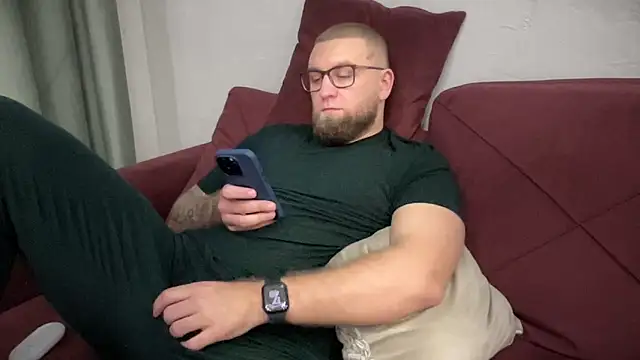 Snapshot of Bear_bear_ chatting on January 2025 02:42:02 PM Bear bear online show from January 2025 02:42:02 PM