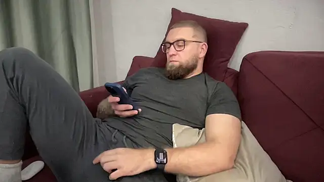 Snapshot of Bear_bear_ chatting on February 2025 03:17:02 PM Bear bear online show from February 2025 03:17:02 PM