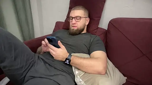 Snapshot of Bear_bear_ chatting on February 2025 05:30:01 PM Bear bear online show from February 2025 05:30:01 PM