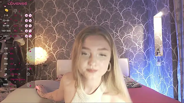 MiaMiaMeow online show from November 2025 04:05:01 PM