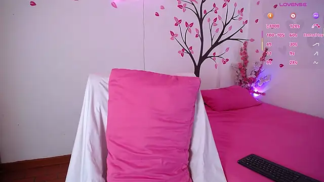 Karolina 1 online show from March 2026 01:49:01 PM