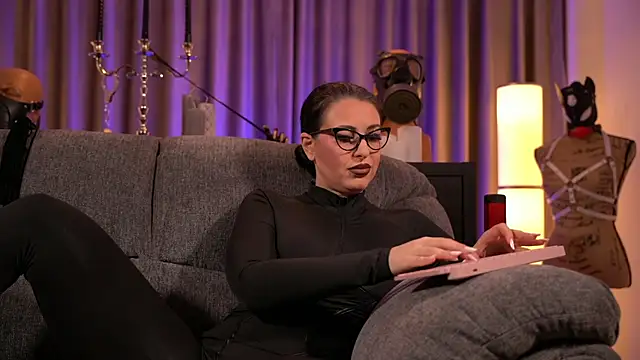 kelly kent online show from December 2024 12:08:02 AM