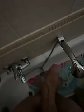 Pardalin112 online show from April 2026 06:53:02 PM