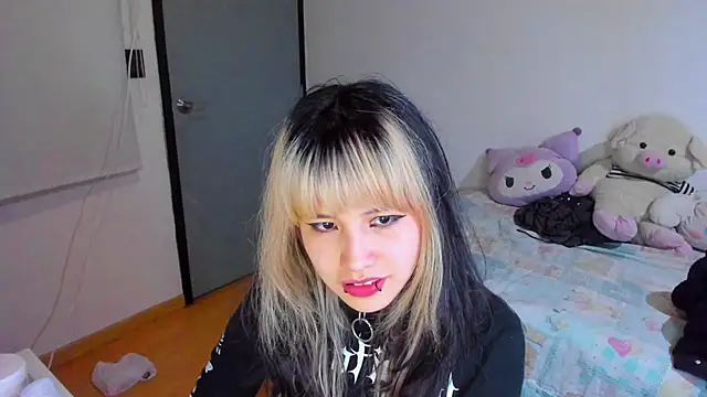 Snapshot of Akane-Mou chatting on December 2024 05:31:02 AM Akane-Mou online show from December 2024 05:31:02 AM