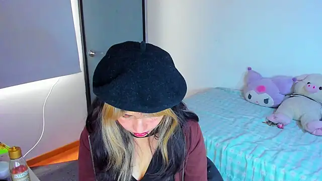 Snapshot of Akane-Mou chatting on January 2025 06:32:01 PM Akane-Mou online show from January 2025 06:32:01 PM