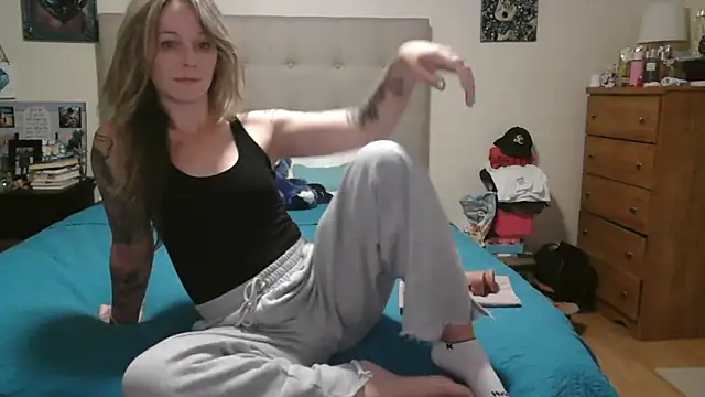 Heyitsmee33 online show from March 2026 10:16:01 AM