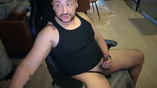 HungandThickLatin online show from November 2025 12:33:01 AM