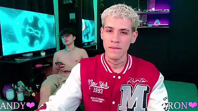 andybxby online show from December 2024 11:46:02 PM