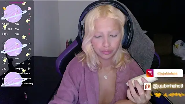 jujubinhahot online show from December 2025 08:09:02 AM