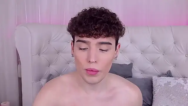 RobbyCharming online show from November 2025 03:56:01 AM