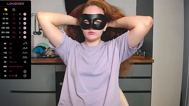 Snapshot of BubbbleGumm chatting on January 2025 03:07:01 PM BubbbleGumm online show from January 2025 03:07:01 PM