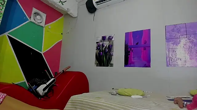 MarianaManzur online show from February 2025 02:38:02 PM