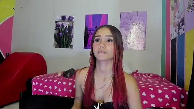 MarianaManzur online show from February 2025 04:42:02 PM