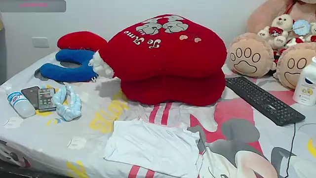 eliana09xx online show from December 2024 05:15:01 PM