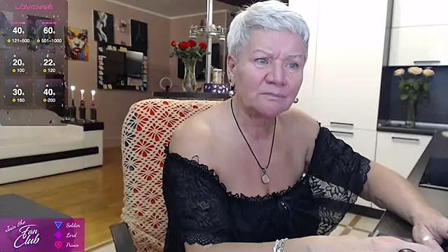 roxana brooks online show from October 2025 07:01:01 PM