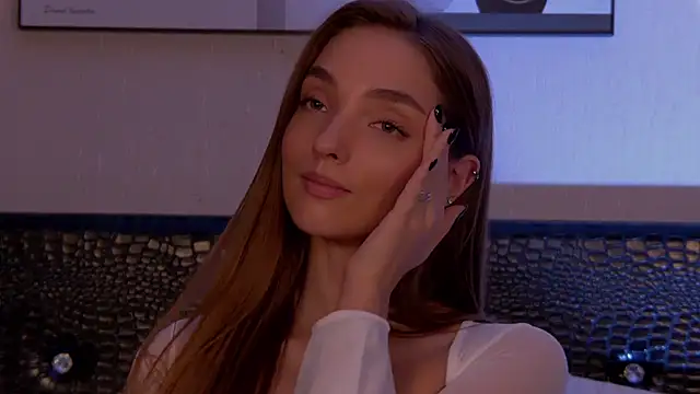 VirginieCruz online show from February 2025 01:34:02 AM