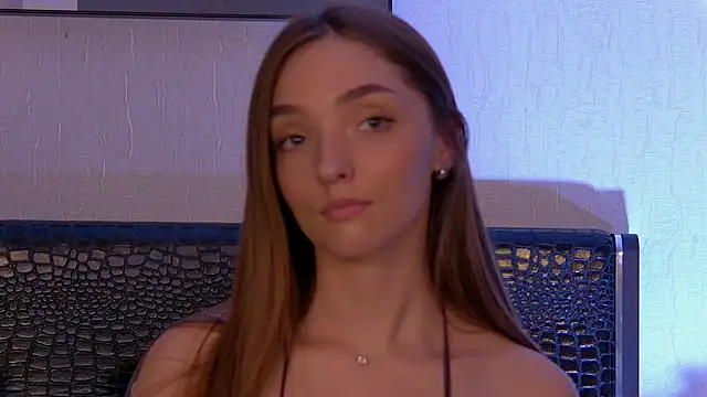 VirginieCruz online show from March 2025 02:56:02 PM