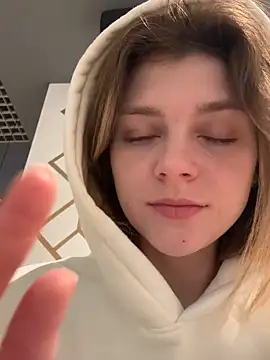 ValenciaShock online show from April 2026 07:14:01 AM