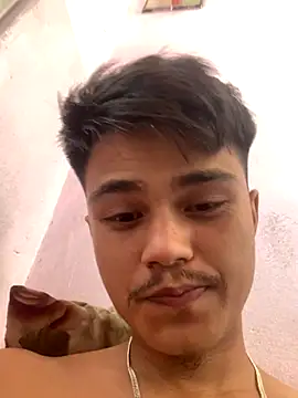 Hullax online show from November 2025 04:44:02 AM