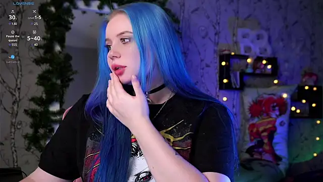 Snapshot of Moon_Valkyrie chatting on December 2024 01:51:02 PM Moon Valkyrie online show from December 2024 01:51:02 PM