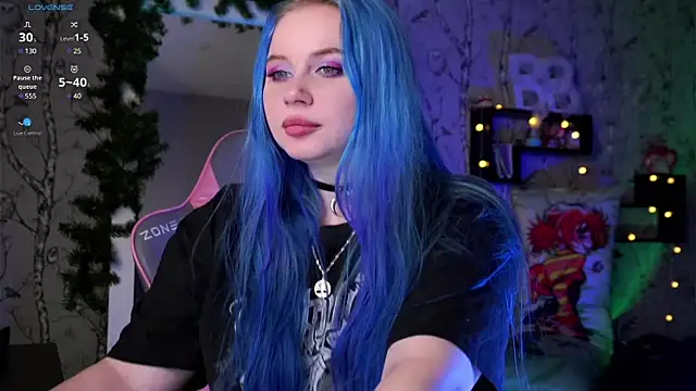 Snapshot of Moon_Valkyrie chatting on December 2024 01:50:02 PM Moon Valkyrie online show from December 2024 01:50:02 PM
