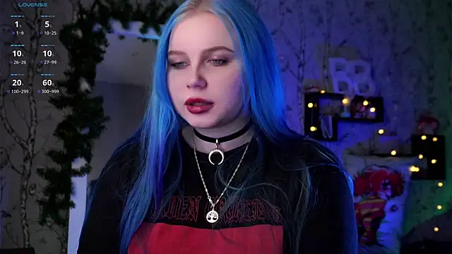 Snapshot of Moon_Valkyrie chatting on December 2024 10:47:02 AM Moon Valkyrie online show from December 2024 10:47:02 AM