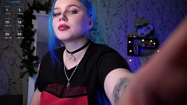 Snapshot of Moon_Valkyrie chatting on January 2025 01:21:01 PM Moon Valkyrie online show from January 2025 01:21:01 PM