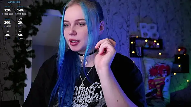 Snapshot of Moon_Valkyrie chatting on January 2025 01:11:01 PM Moon Valkyrie online show from January 2025 01:11:01 PM