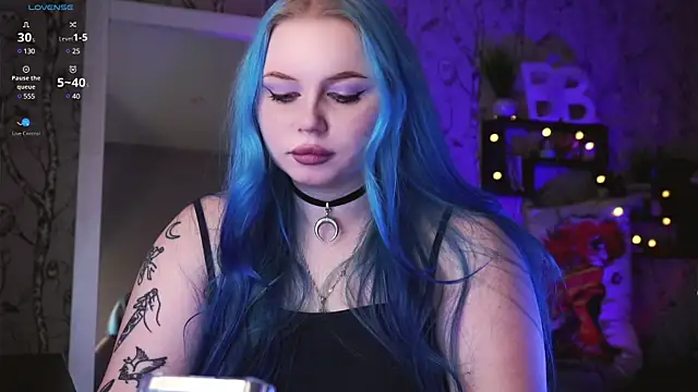 Snapshot of Moon_Valkyrie chatting on February 2025 12:14:02 PM Moon Valkyrie online show from February 2025 12:14:02 PM