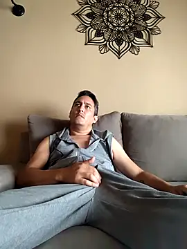 LuqenZo online show from April 2026 05:30:02 PM