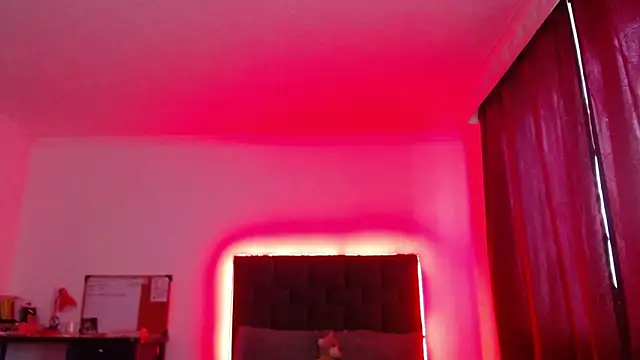 Snapshot of VALERY_MEER chatting on February 2026 01:07:02 PM VALERY MEER online show from February 2026 01:07:02 PM