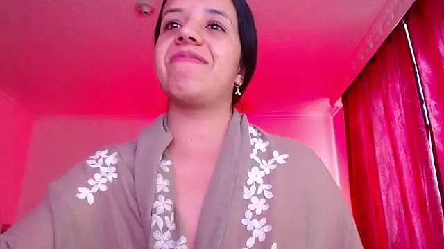 Snapshot of VALERY_MEER chatting on April 2026 12:00:02 PM VALERY MEER online show from April 2026 12:00:02 PM