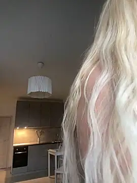 OdriOlsens online show from December 2024 09:46:01 AM