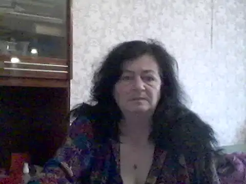 GypsiQueen2 online show from March 2025 01:18:01 PM