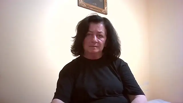 GypsiQueen2 online show from May 2026 06:26:04 PM
