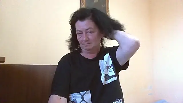GypsiQueen2 online show from June 2026 06:06:02 PM