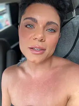 LukeLouHarvey online show from October 2025 04:31:02 AM