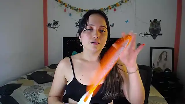 naughty girl 4u online show from February 2025 07:14:01 PM