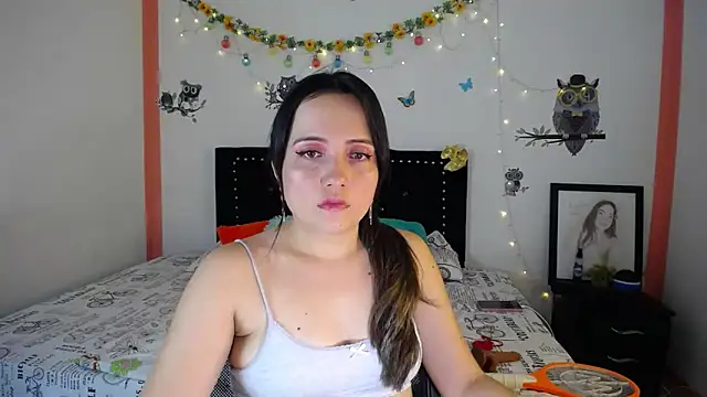 naughty girl 4u online show from March 2025 08:01:02 PM