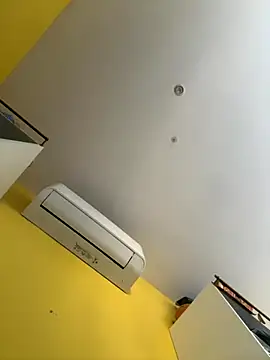 juniiorre online show from September 2025 10:15:01 AM