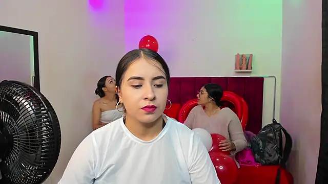 Snapshot of Afrodita-hott chatting on February 2025 12:03:02 PM Afrodita-hott online show from February 2025 12:03:02 PM