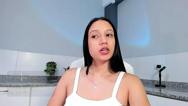 Snapshot of Alison_Miller9 chatting on December 2024 12:09:02 AM Alison Miller9 online show from December 2024 12:09:02 AM