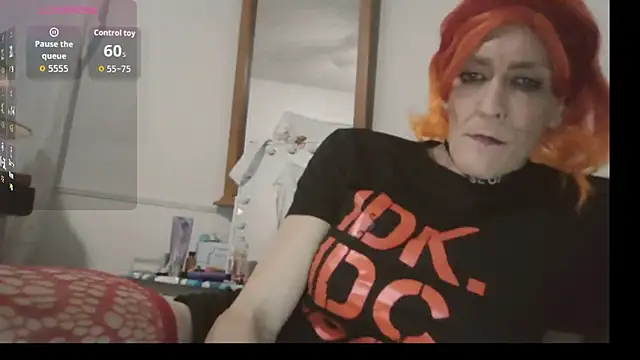 Nitehawk7483 online show from December 2025 07:57:02 AM