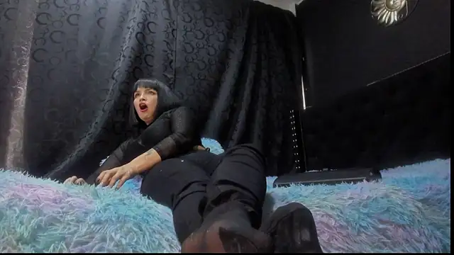 Snapshot of amareto_queen chatting on January 2025 08:00:01 PM amareto queen online show from January 2025 08:00:01 PM