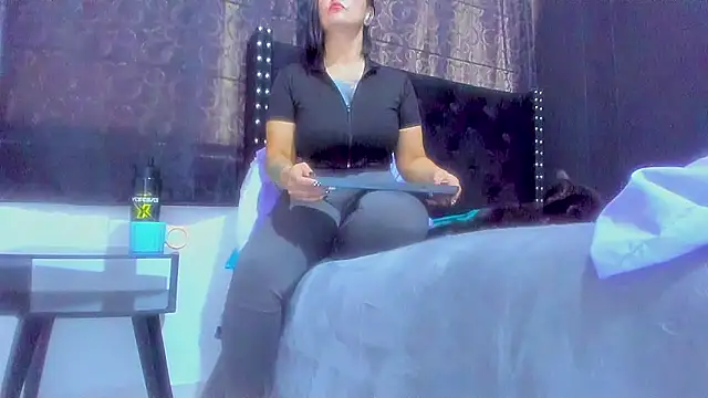 Snapshot of amareto_queen chatting on October 2025 07:14:01 PM amareto queen online show from October 2025 07:14:01 PM