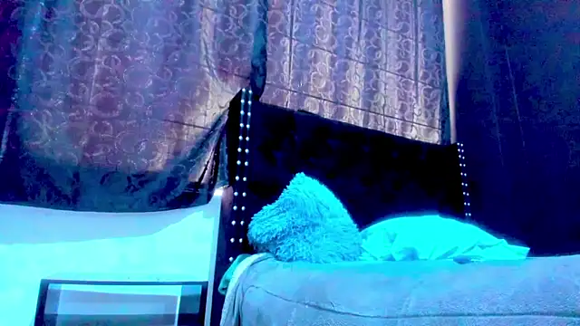 Snapshot of amareto_queen chatting on February 2026 07:23:02 PM amareto queen online show from February 2026 07:23:02 PM