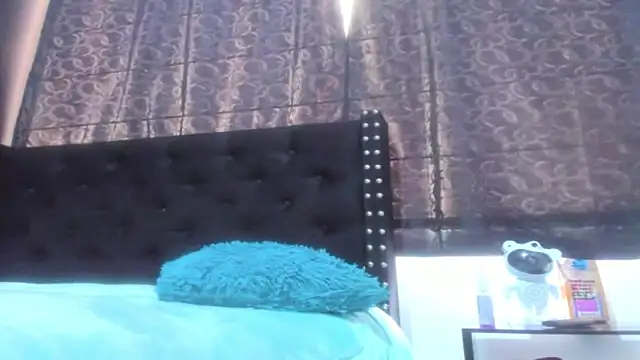 Snapshot of amareto_queen chatting on February 2026 06:36:01 PM amareto queen online show from February 2026 06:36:01 PM