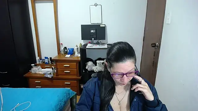 latin49 online show from October 2025 04:23:02 AM